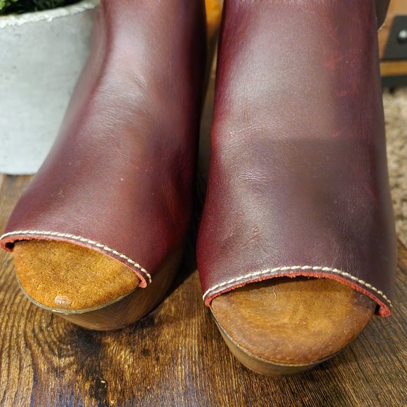 REBA MERLOT LEATHER WEDGES - Picture 5 of 8